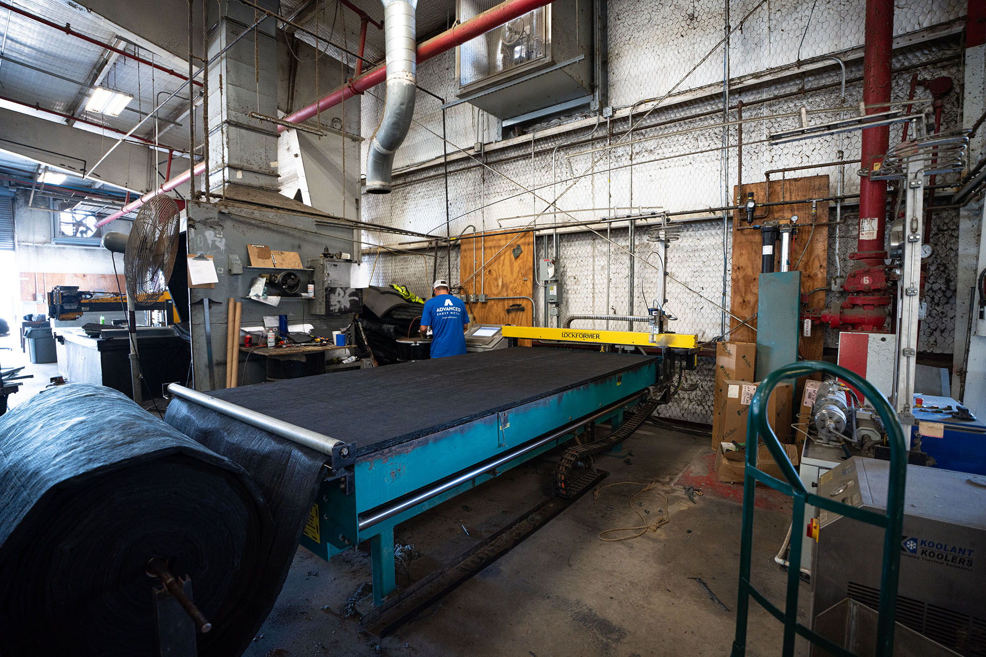 commercial-ductwork-fabrication-water-cutter